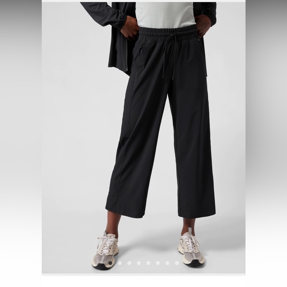Athleta Pants - Athleta Avenue Wide Leg Crop Pant
